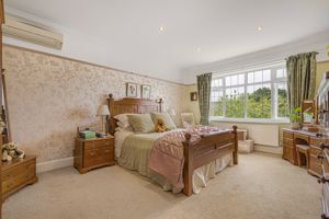 Bedroom- click for photo gallery